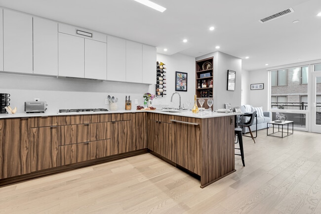 Building Photo - 37 L St SE