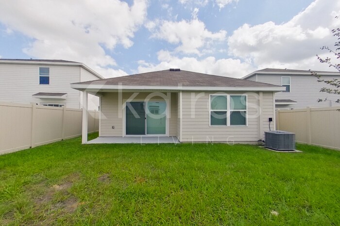 Building Photo - 8648 SW 43rd Ter