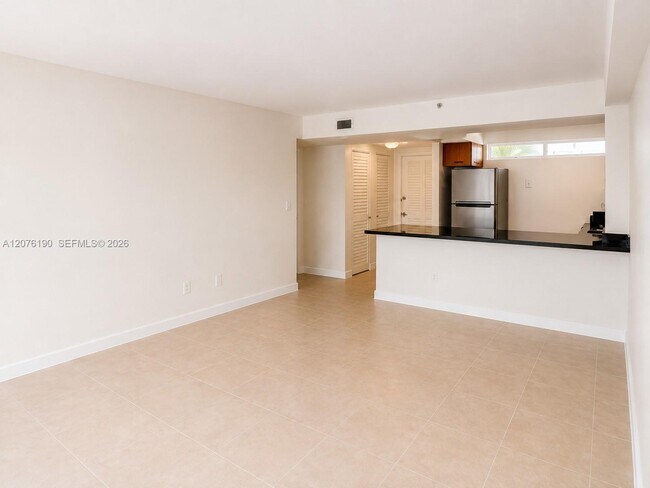 Building Photo - 650 NE 64th St