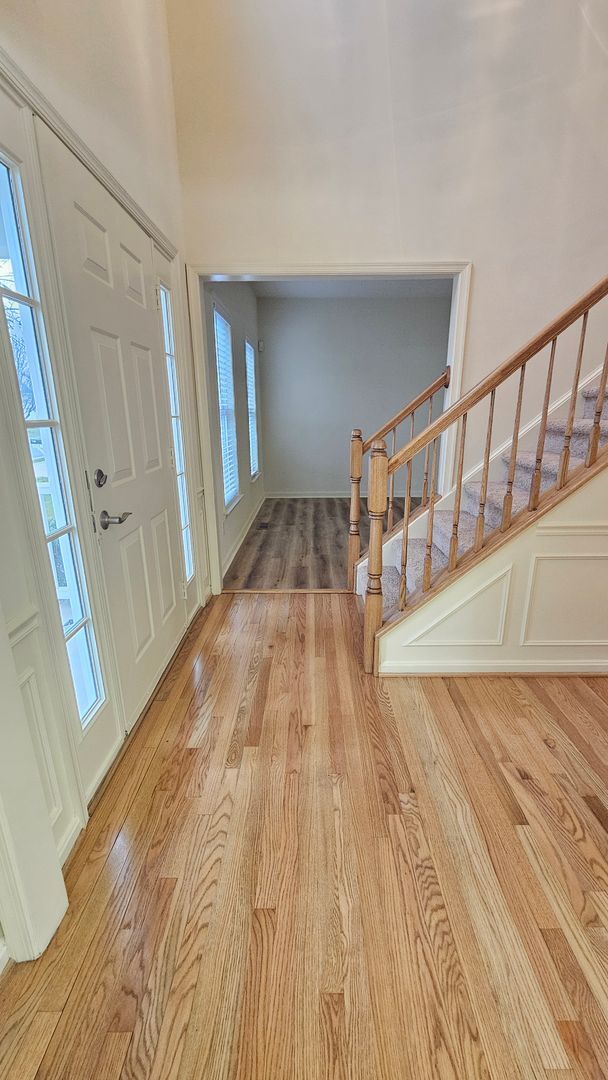 Building Photo - Bright & Spacious Home in Fredericksburg!