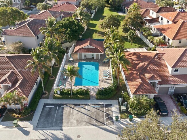 Building Photo - 865 NW 132nd Ave