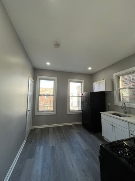 Building Photo - 268 Dwight St