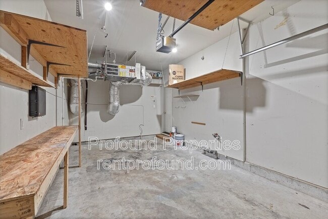 Building Photo - 17634 SW September Ln