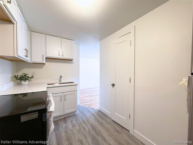 Building Photo - 29222 Grand River Ave