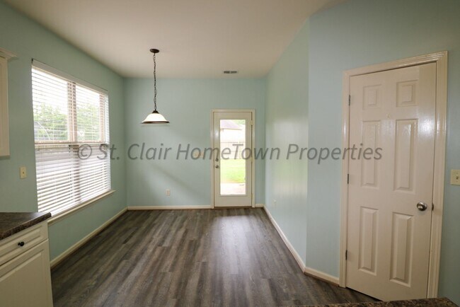 Building Photo - Large Family Home in Moody AL