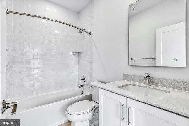 Building Photo - 11236 Bunsen St