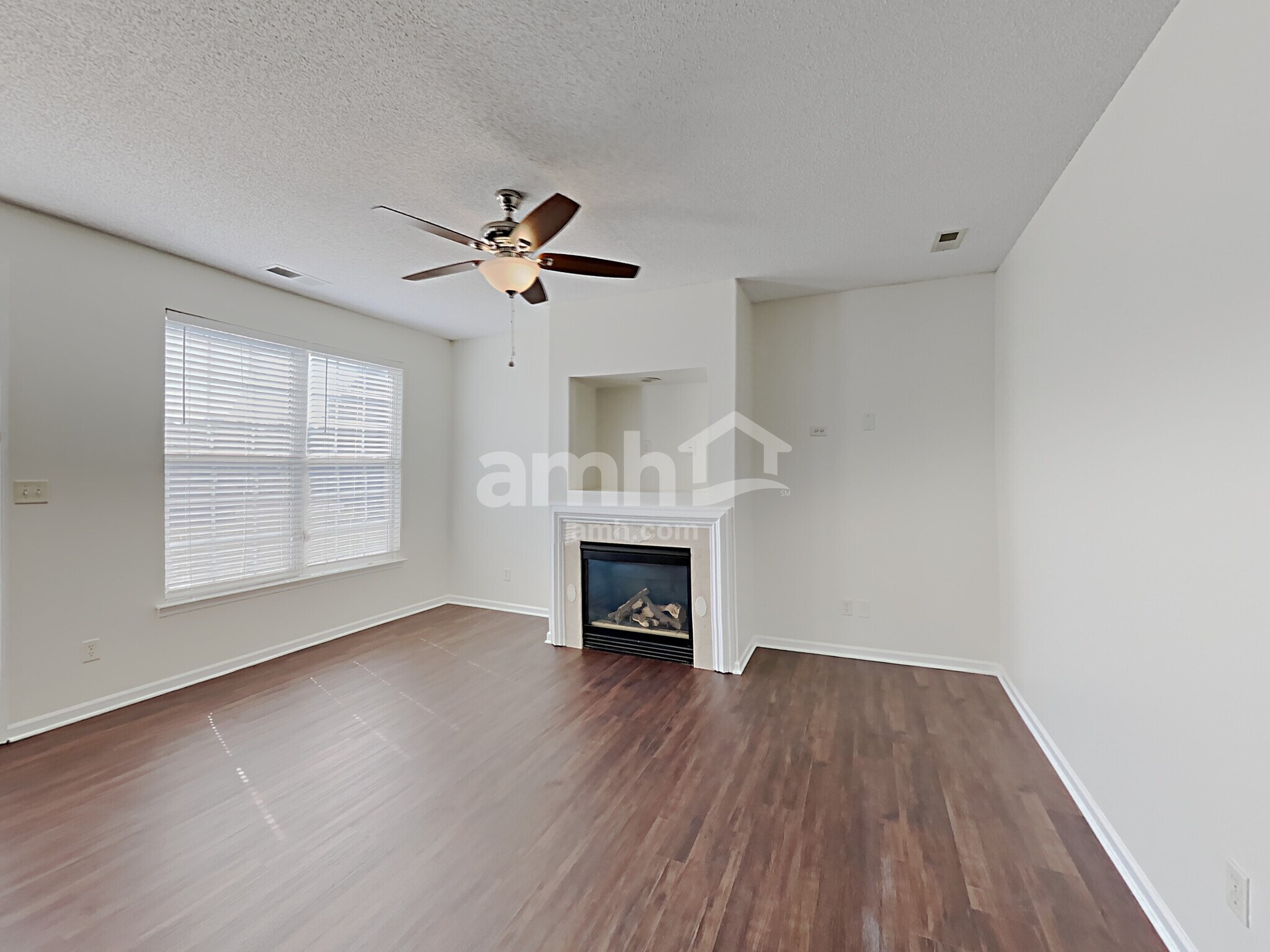 Building Photo - 3927 Bayse Ct