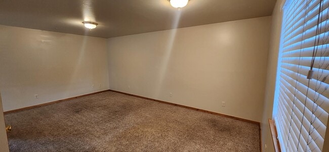 Building Photo - 81 10th St