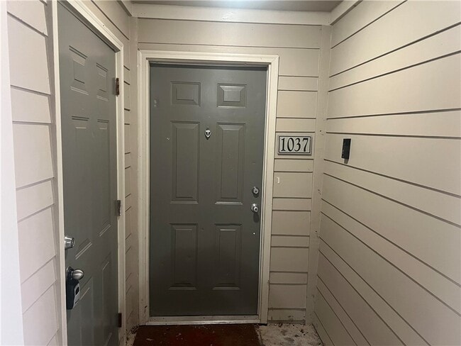 Primary Photo - 833 Old Greenville Hwy