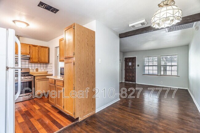 Building Photo - 231 Craigmont Ln