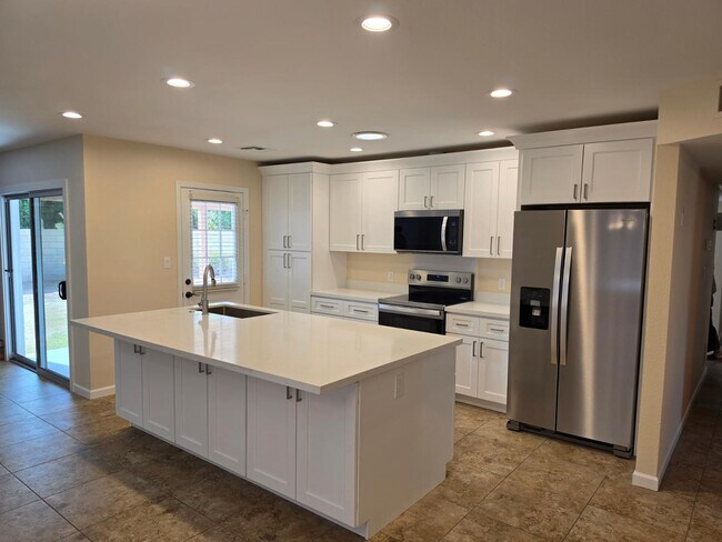 Building Photo - 11158 N 107th Way