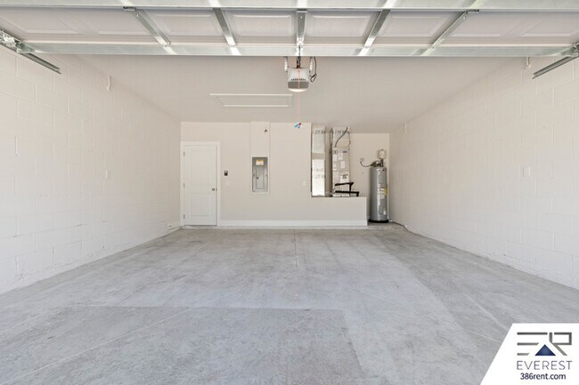 Building Photo - 17 Prestwick Ln