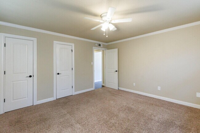 Building Photo - 2505 52nd St