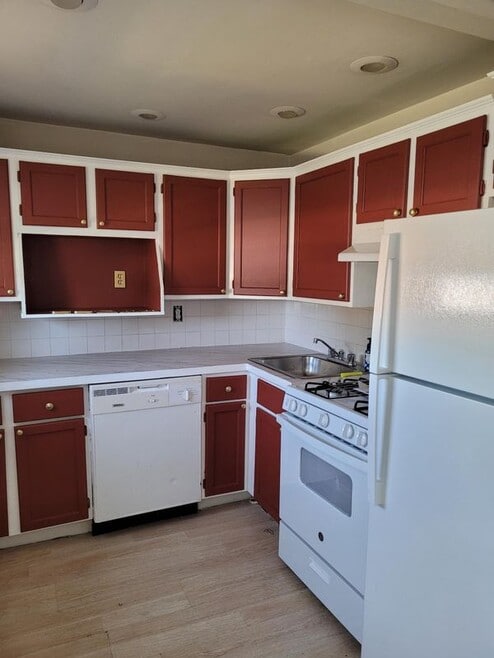 Building Photo - 7113 Castor Ave