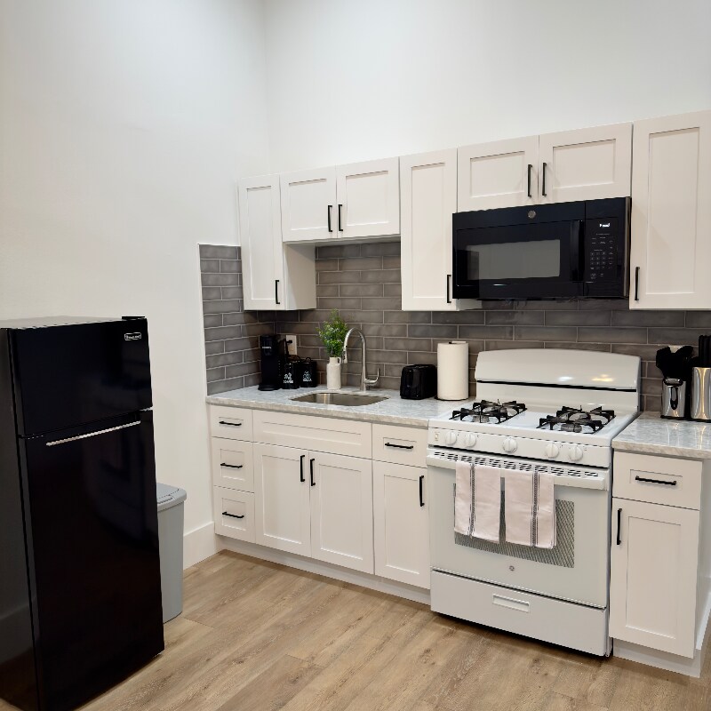 Building Photo - 2809 Third St