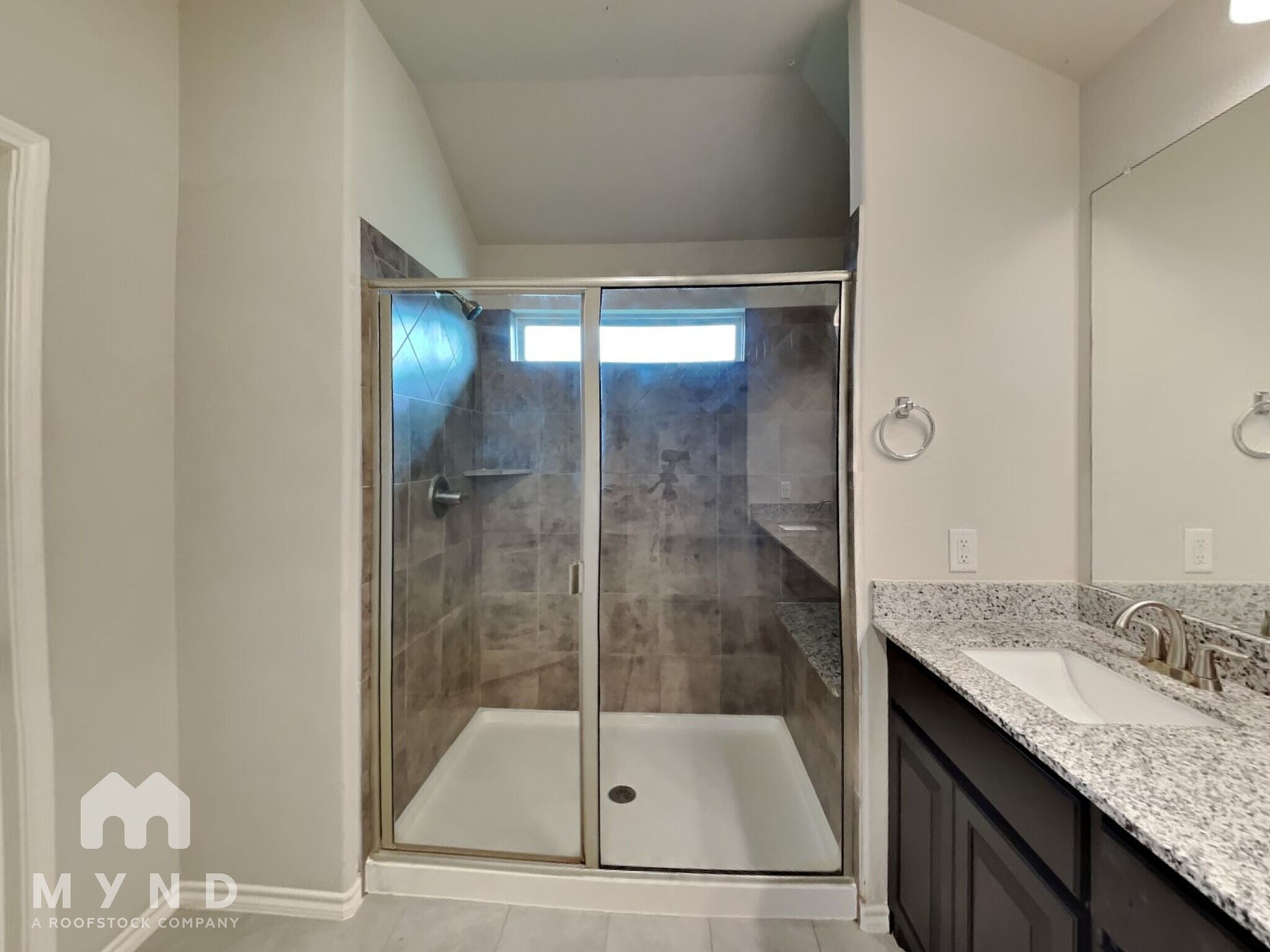 Building Photo - 3905 Chippewa Ct