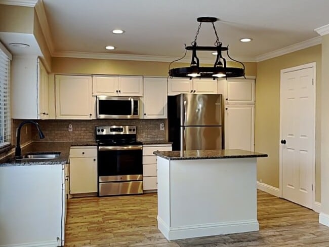 Building Photo - 12012 Leisure Dr