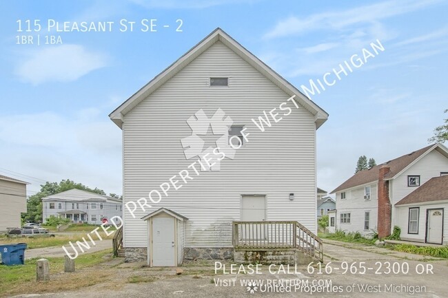 Building Photo - 115 Pleasant St SE