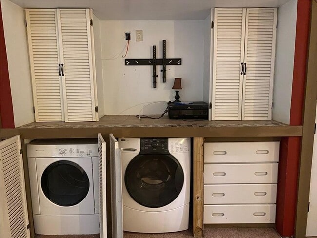 Building Photo - 1256 Chambers Rd