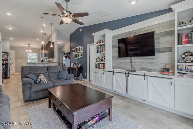 Building Photo - 13328 Smithwick Ln