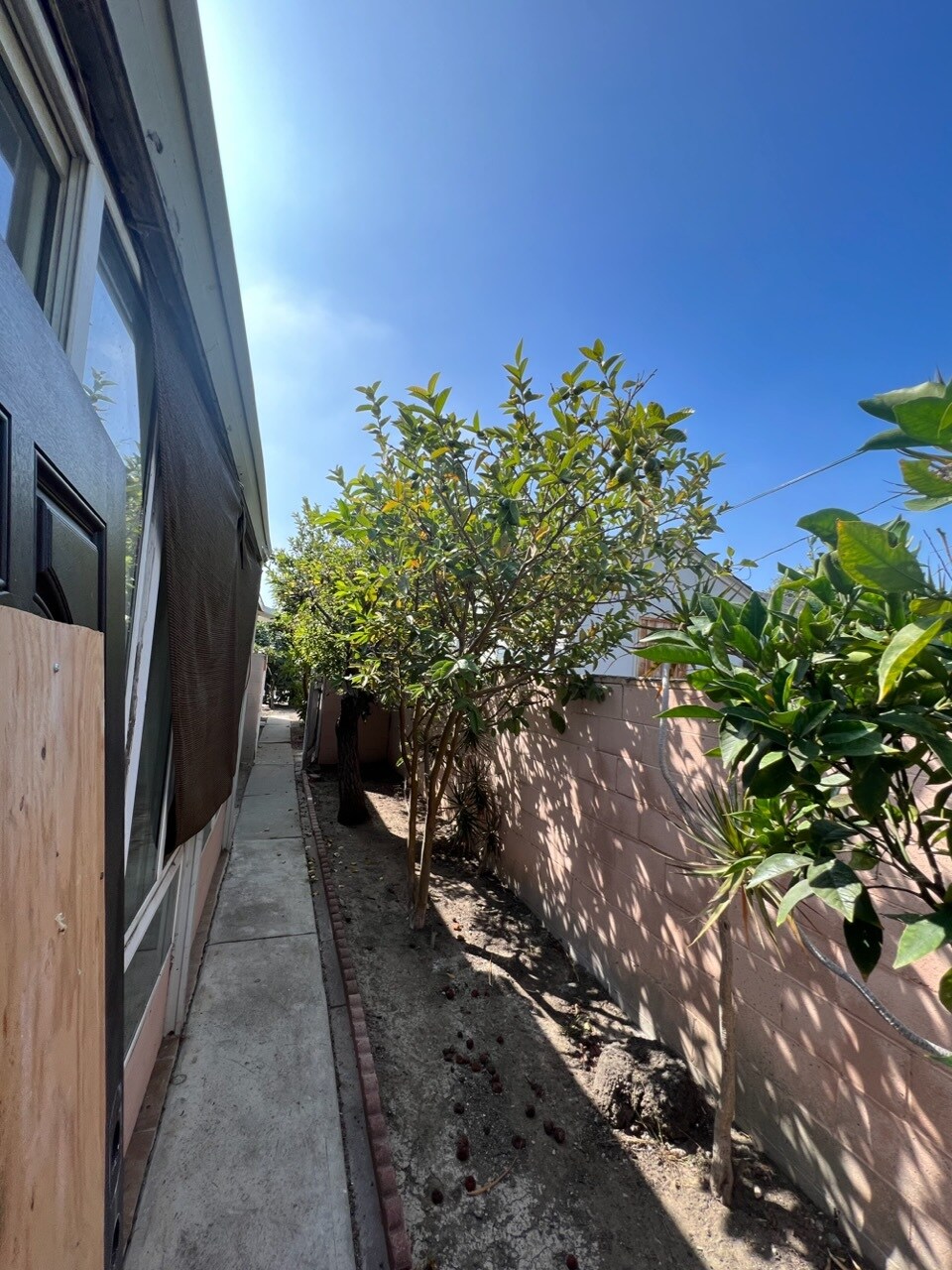 Building Photo - 4127 Artesia Blvd