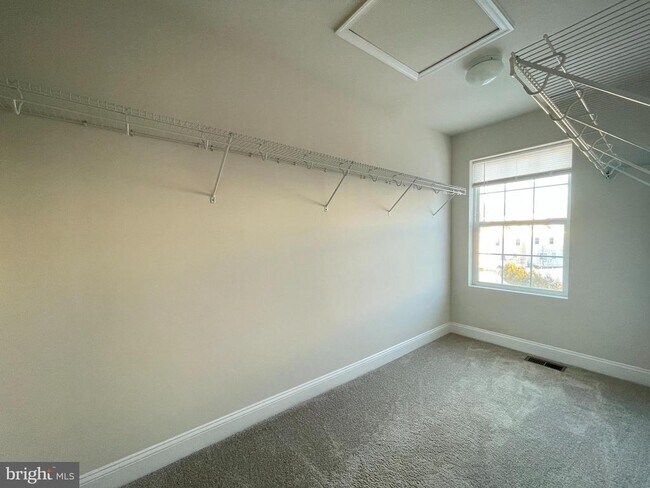 Building Photo - 3659 Duckhorn Way