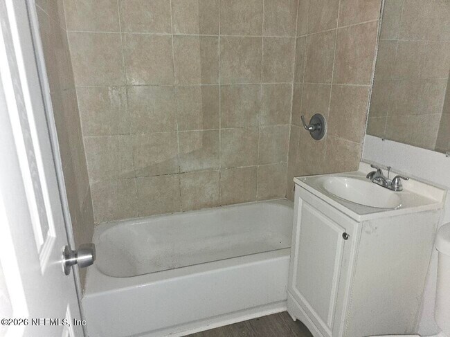 Building Photo - 5533 Huwood Ave