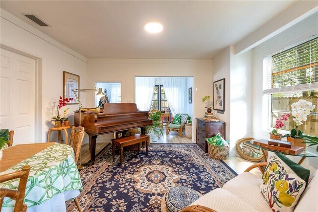 Building Photo - 310 NW 8th St