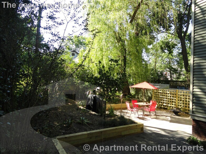 Building Photo - 231 Norfolk St