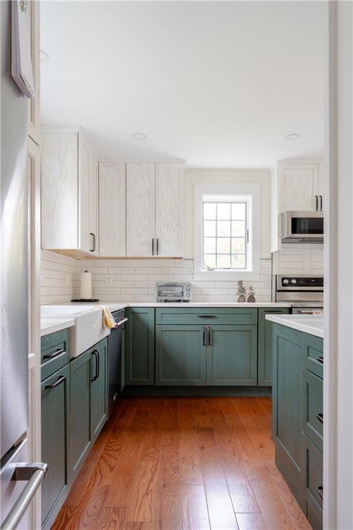 Building Photo - 304 Third Beach Rd