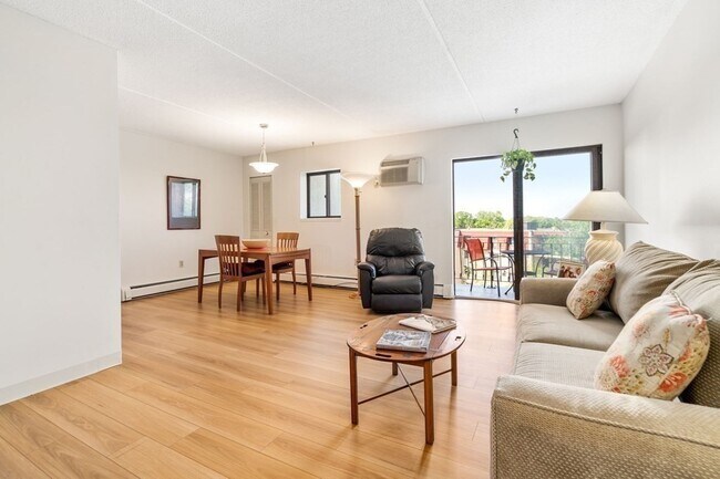 Primary Photo - 159 Franklin St