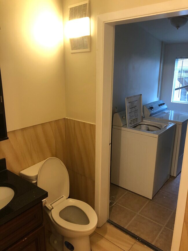 Building Photo - 1470 12th Ave