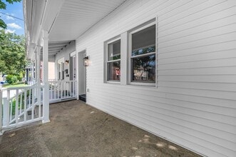 Building Photo - 342 E Barnard St