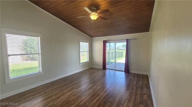 Building Photo - 1205 SW 21st Terrace