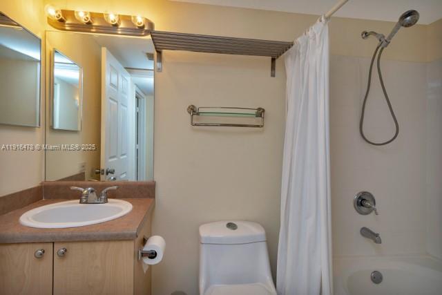 Building Photo - 313 Villa Cir