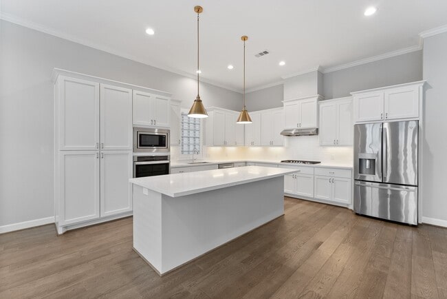 Building Photo - 114 Magnolia Grn St