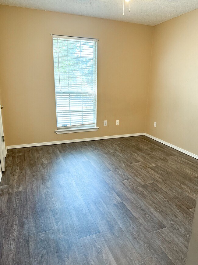Building Photo - 1456 Champion Cove