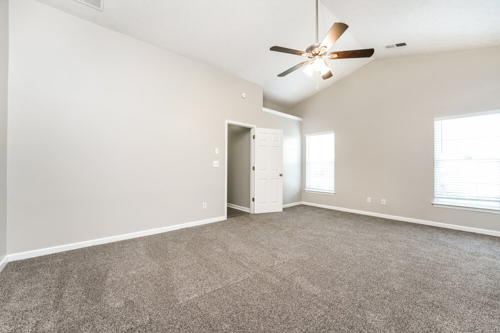 Building Photo - 120 Champions Ln