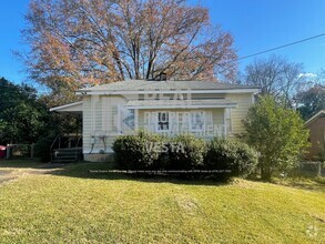 Building Photo - Cozy Two Bedroom House in Great North Maco...