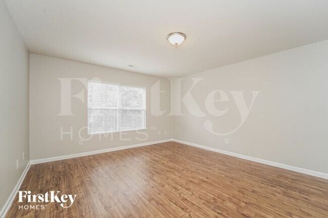 Building Photo - 7302 Lamplighter Close Dr
