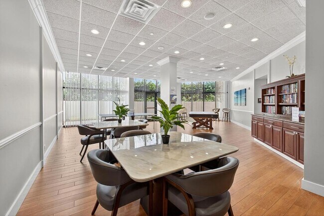 Building Photo - 9650 S Ocean Dr