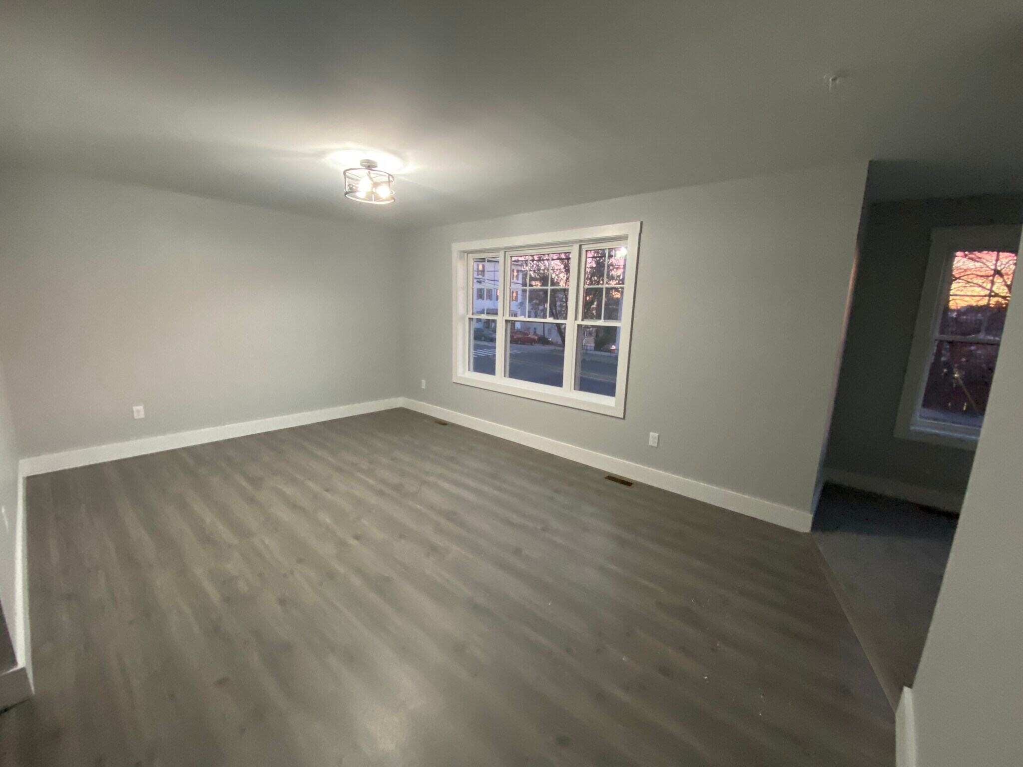 Building Photo - 32 Main St