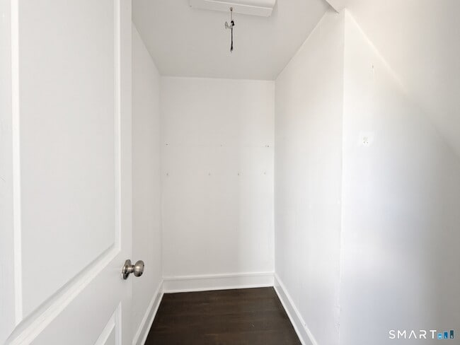 Building Photo - 451 Hollister Ave