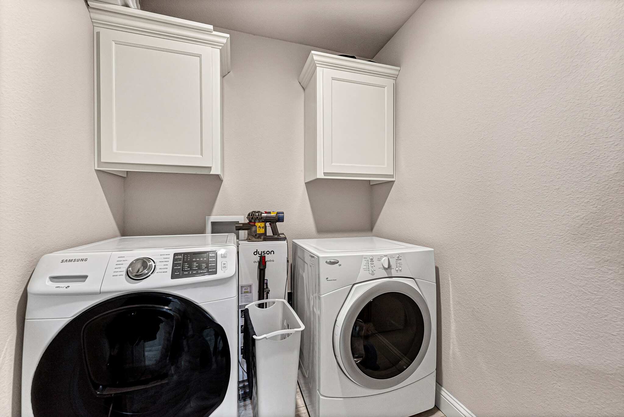 Washer and dryer included. - 1871 Sunrise Cir