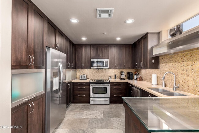 Building Photo - 7400 E Gainey Club Dr