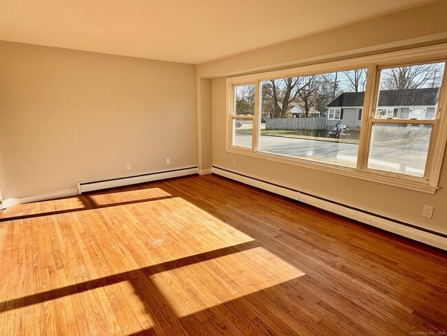 Building Photo - 12 Burgess Pl