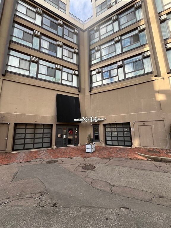 Building Photo - 12 Stoneholm St