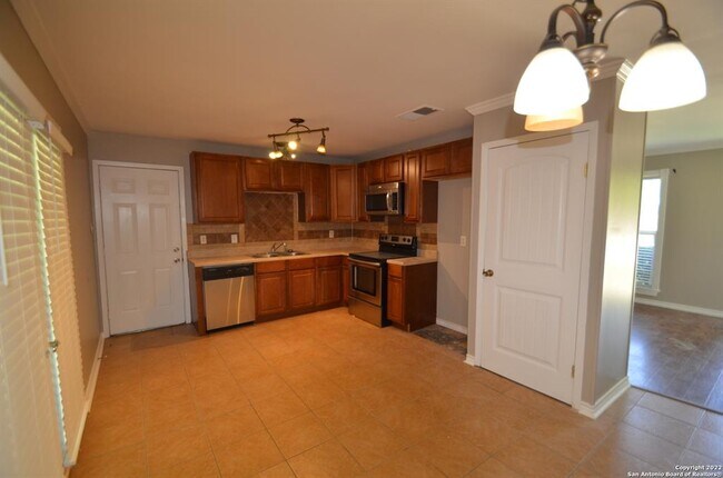 Building Photo - 405 WESTCHESTER-
