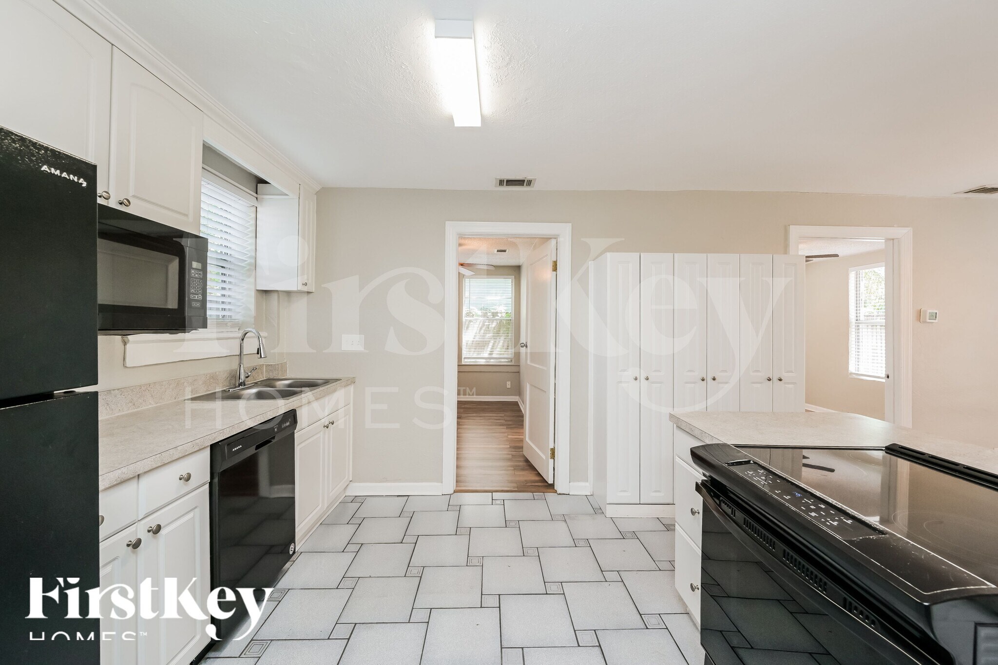 Building Photo - 7309 N Dartmouth Ave