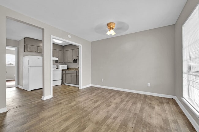 Building Photo - 3225 Avenue S